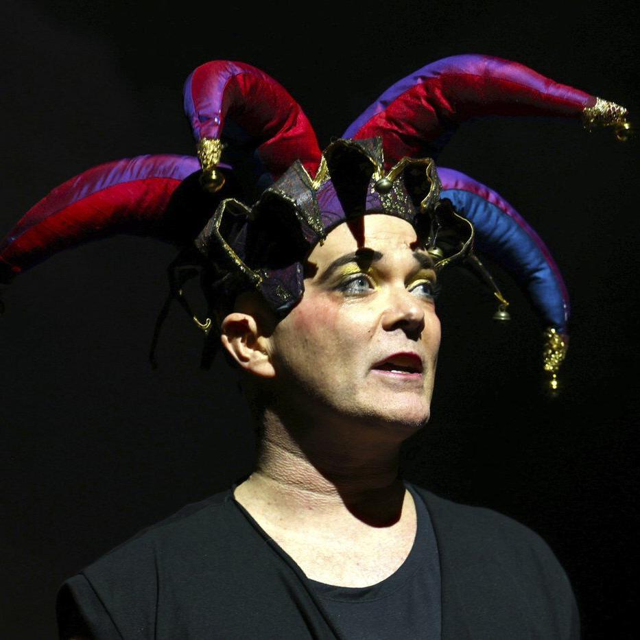 Taylor Mac's 'Prosperous Fools' skewers wealthy philanthropists in a biting satire